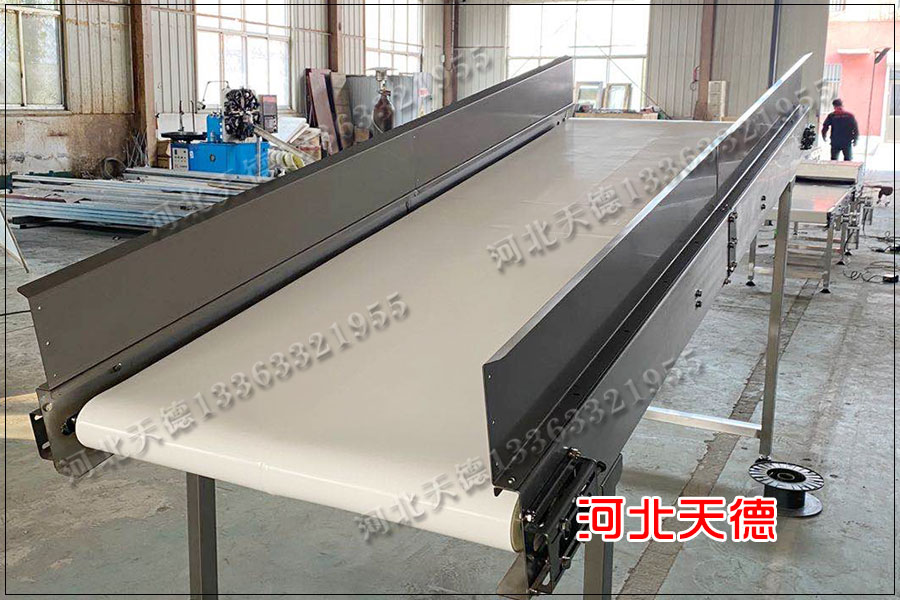 皮帶輸送機